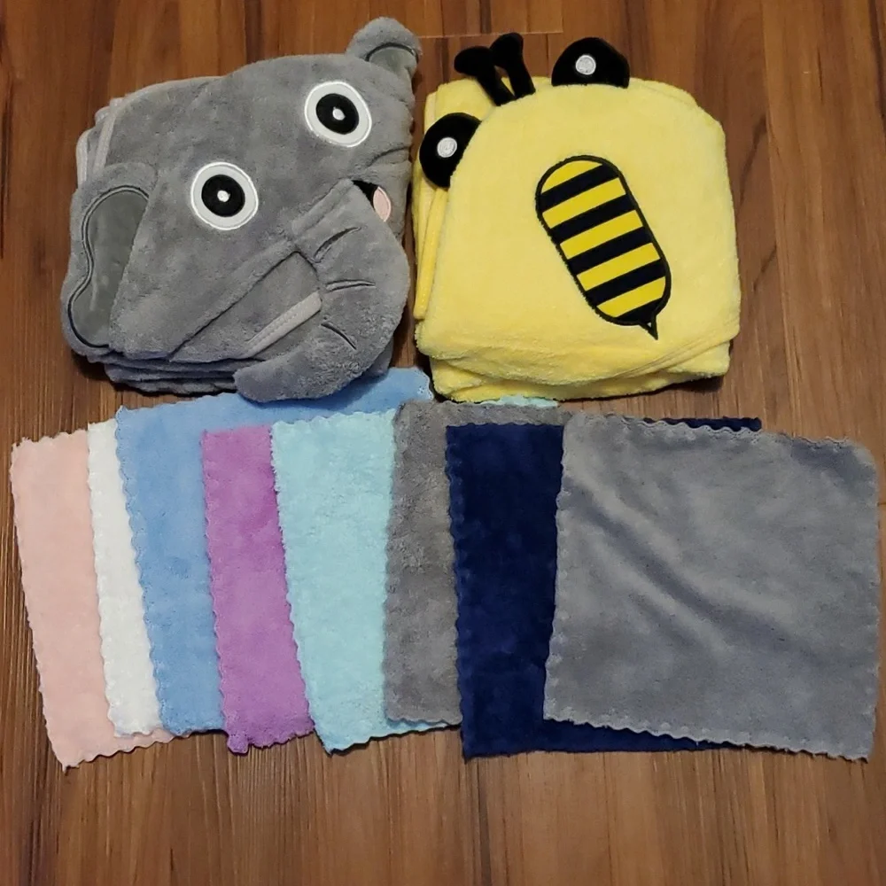 NWOT Bundle baby hooded towels and wash cloths